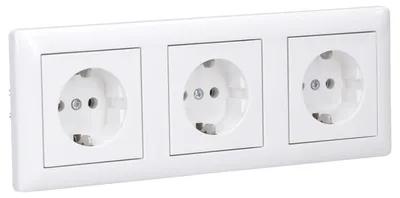 Produktbild von Gira Serie Standard 55 Steckdosen Komplett-Sets Reinweiß GLÄNZEND