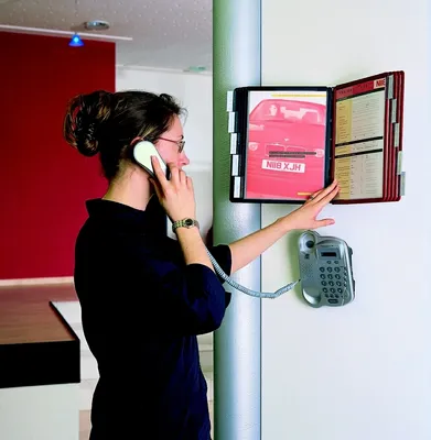 Produktbild von Sichttafelständer Sherpa Wall Wanddisplay mit 10 Tafeln rot/schwarz Packung mit 6 Stück