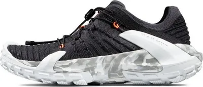 Schwarz-weiße Zustiegsschuhe für Damen; Modell "Hueco Knit II Low" von Mammut; mit flexibler Sohle und schnürbarem Design.