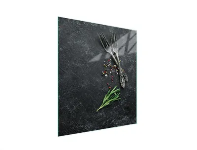 Produktbild von Schneidebrett aus Glas 45x52 cm mit pflegeleichter Oberfläche und rutschfester Unterseite