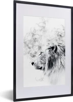 Produktbild von MuchoWow® MuchoWow® Gerahmtes Poster Löwe - Rauch - Schwarz - Weiß 40x60 cm - Poster mit zchwarzem Bilderrahmen - Poster in Rahmen