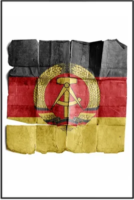 Produktbild von Wallario Wandbild DDR Flagge auf altem Papier - schwarz rot gold, Größe: 61 x 91,50 cm, Poster mit schwarzem Aluminiumrahmen