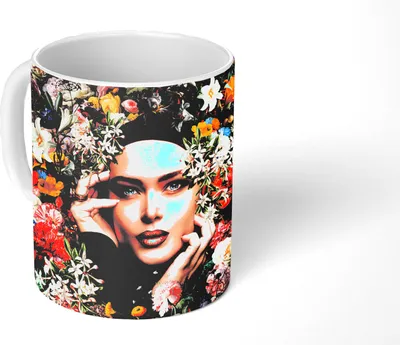 Produktbild von MuchoWow® Tasse Kaffeetasse Kaffeebecher 350 ml Blume - Frauen - Porträt - Botanisch Teetasse - Fototasse - Becher - Keramikbecher - Teebecher - Kaffeetasse - Bürotasse