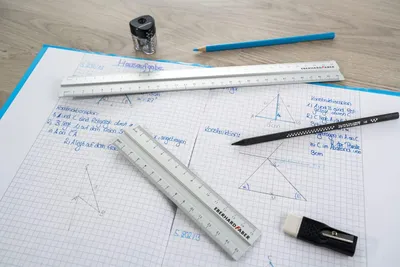 Produktbild von Aluminium-Lineal – ca. 30 cm – Rutschfestes und bruchsicheres Metalllineal