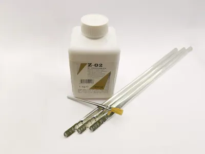Produktbild von Lötwasser Z-02 für Zinnlote auf Kupfer und Bleiverglasungen, Gewicht: 1000 g inkl. gratis Pinsel + 1000 g Sn99,9 Dreikantstangen