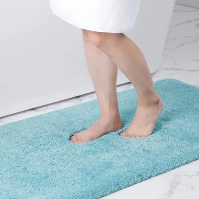 Produktbild von Omgoods – Weicher, flauschiger Badezimmerteppich mit rutschfester Unterseite und waschbaren Mikrofaser, 51 x 76 cm, Hellblau