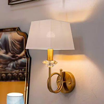 Obrázok produktu pre Nástenná lampa z kovu a látky, zlatá a biela