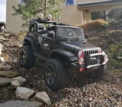 Produktbild von Kinder Elektro Jeep 4x4 Allrad in schwarz Kinderfahrzeug 12V 2-Sitzer