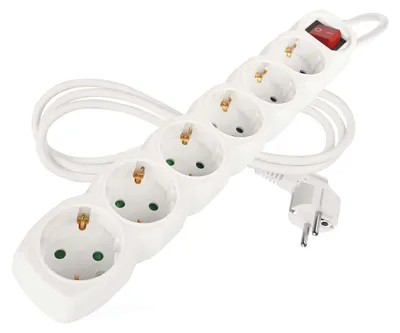 Steckdosenleiste 1,5 m / 6 Steckdosen / Schalter / weiß / PVC / 1,5 mm2