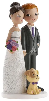Zdjęcie produktu dla Dekoracja na tort ślubny – figurka: Panna Młoda, Pan Młody i pies – 16 cm