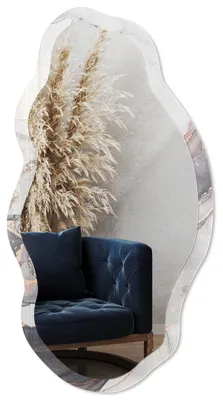 Produktbild von Dekorativer Wandspiegel mit Print, organische asymmetrische Form, 90x45 cm, moderner Designspiegel für Wohnzimmer, Flur und Schlafzimmer - Elegante Abstraktion, KI-generiertes Bild