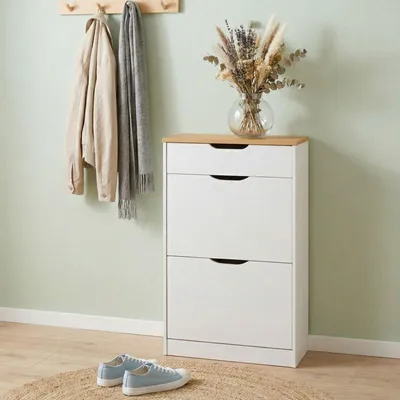 Produktbild von Schuhkipper BASIL, schöner Schuhschrank aus Kiefer weiß/braun, praktische Schuhkommode mit 1 Schublade und 2 Kipper, zeitlose Schuhablage im Landhausstil
