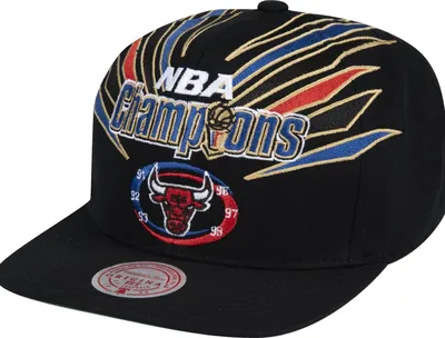 Produktbild von Mitchell & Ness Strapback Cap - Chicago Bulls 1998 Champions