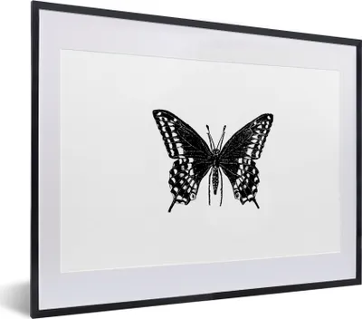 Produktbild von MuchoWow® Gerahmtes Poster Schmetterling - Tiere - Retro - Schwarz und weiß 40x30 cm - Poster mit Schwarzem Bilderrahmen Wandposter Rahmen Foto Bilder - Bilderrahmen - Poster im Rahmen