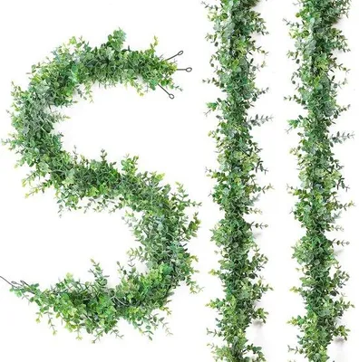 Productafbeelding van Set van 3 kunstplanten in de vorm van eucalyptus, met schommelende bladeren, in de kleur turquoise en groen. Hoogte 1,8 meter. Ideaal als decoratie voor kantoor en woonkamer
