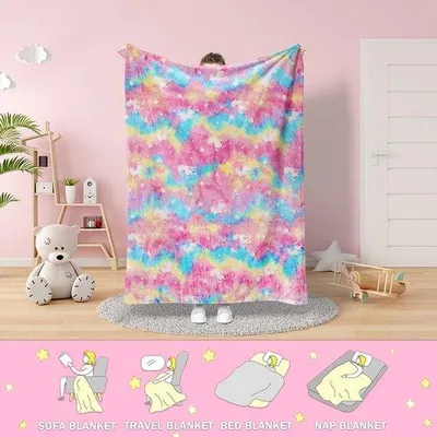 Immagine prodotto di Uniqoos® Coperta luminosa per bambini – coperta morbida con motivi luminosi, in flanella, disponibile nelle dimensioni 130 x 150 cm e 150 x 200 cm, lavabile in lavatrice