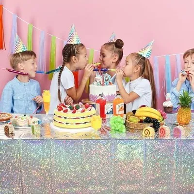 Produktbild von Silberne Glitzer Tischdecke 137 x 274 cm, Glänzender Tischläufer für Partys