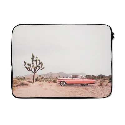 Produktbild von MuchoWow® Laptop Hülle 13 Zoll Auto - Wüste - Baum - Berge - Sand Laptoptasche - Laptophülle - Sleeve - Rundumschutz