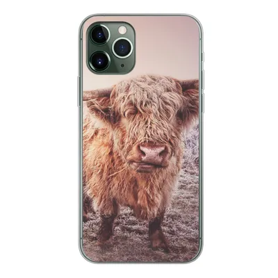 Produktbild von MuchoWow® Handyhülle Schutzhülle Hülle für iPhone 11 Pro Schottische Hochlandbewohner - Licht - Himmel - Natur Silikon Softcase Handy Hülle - Handy