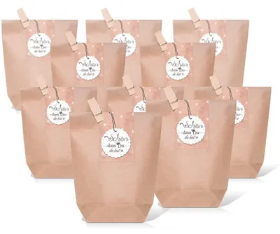 Produktbild von 25 kleine braune natur Geschenktüten Papier-Tüten + beschreibbare Aufkleber WEISS KLEEBLATT Glücksbringer 14 x 22 x 5,6 cm Verpackung Geschenk Hochzeit Mitgebsel Silvester Geburtstag"Schön, dass du da bist" rosa / 25 Stück