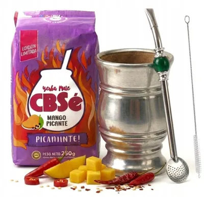 Productafbeelding van Set Yerba Mate CBSe Mango Picante + Matero beker van Palo Santo hout en bombilla (rietje)