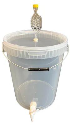 Produktbild von SILPLAST Kompletter Gärbehälter Set 25L Gäreimer mit Gärröhrchen, Dichtgummi und Ablaufhahn Transparent