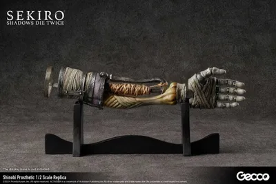 Obrázek produktu pro Sekiro: Shadows Die Twice Replik 1/2 Shinobi Prothetic 32 cm