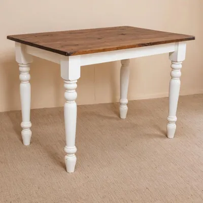 Obrázok produktu pre Masívny borovicový jedálenský stôl s doskou v dubovom odtieni – kartáčovaný, ekologicky olejovaný 100 x 60 cm