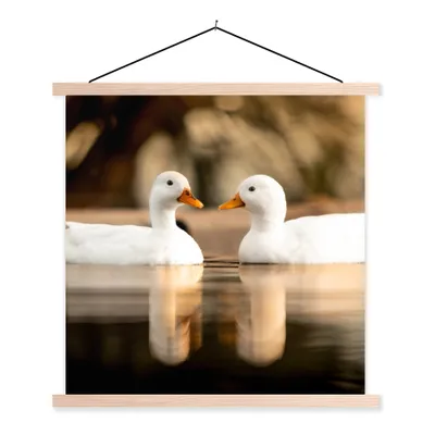 Produktbild von MuchoWow® Textilposter Ente - Weiß - Tiere - Wasser - Vogel - Enten 60x60 cm mit holzfarbenen Rahmen - Wanddekoration
