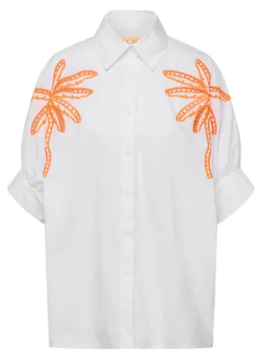 Produktbild von Weiße Bluse Größe 36 Modell 6003 mit Hemdkragen und leicht verlängerter Form