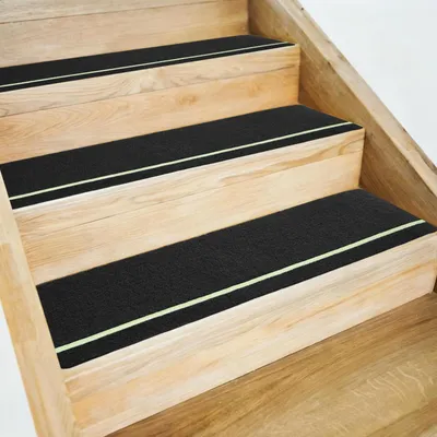 Treppenmatten 4er-Set 20x76 cm, selbstklebend, schwarz