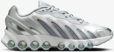 Produktbild von Nike - Sneakers - HF5509-001 - Damen - EU 39