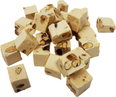 Immagine prodotto di Torrone al cappuccino con praline di torrone con pezzi di mandorle 1000g