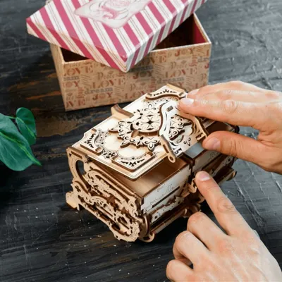 Produktbild von UGears Antique Box, 185 Stück(e), 8 Jahr(e)