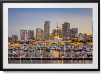 Produktbild von Panorama der Großstadt– Wandbild mit Rahmen – Gerahmtes Bild  – Wanddekoration – 100x70 cm –  Schwarz Rahmen