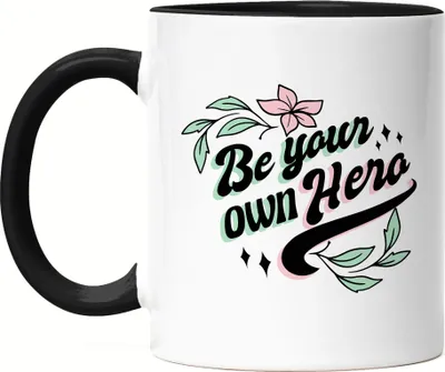 Produktbild von Be Your Own Hero Tasse Schwarz Spruch Motiv Geschenk für Superheldinnen Frauenpower Frauentag Feminismus