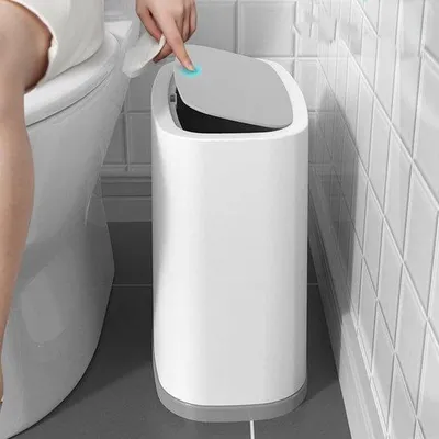 Immagine prodotto di Piccolo cestino della spazzatura bianco in plastica
