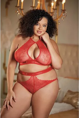 Zdjęcie produktu dla Allure Halter Set L/XL - koronkowy komplet z otwartym tyłem, czarny