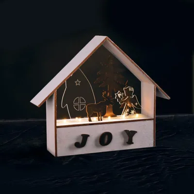 Productafbeelding van Verlicht houten huisje, 6 LED's, op batterijen (2xAA), grijs hout, warm wit licht, IP20, 27,8 x 6,5 x 24,5 cm, XWHOMEA3A