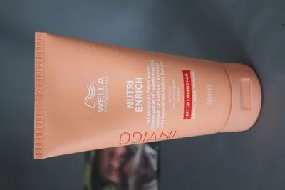 Immagine prodotto di Wella Professionals Invigo Nutri Enrich Maschera express riscaldante con mandorle e vitamina E 150ml
