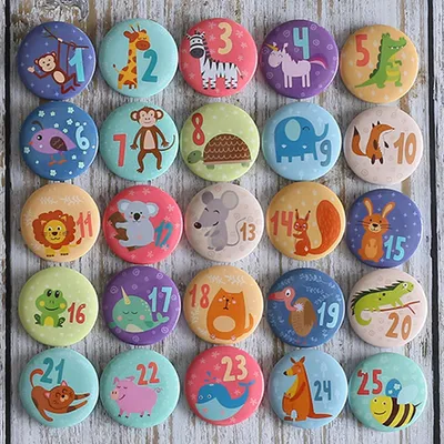Produktbild von Adventskalender Zahlen Buttons Anstecknadeln 1-25 Metall 32 mm