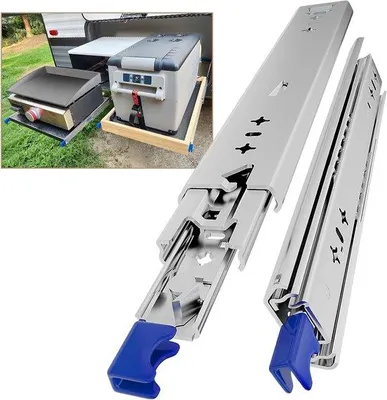 Immagine prodotto di Sistema di accesso laterale robusto da 500 mm con guida, capacità massima di carico 120 kg, ideale per camper e caravan. Scala laterale con barra scorrevole completamente estendibile e cuscinetti a sfera (2 pezzi).
