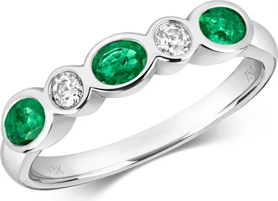 Produktbild von 18 Karat (750) Weißgold 5 Steine Damen - Diamant Ring Brillant-Schliff 0.11 Karat HI - SI mit Smaragd, 50 (15.9); TRS11140RSK