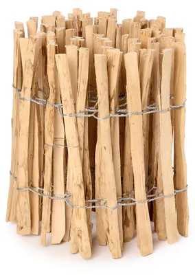 Produktbild von Garronda Gartenzaun zum Stecken aus Haselnüsse Zaun Garten Staketenzaun Beeteinfassung Holz Steckzaun Hochwertiger Gartenzaun für Ihren Garten GD-0079 (Lattenabstand: 3-5 cm. 50 cm x 5m)