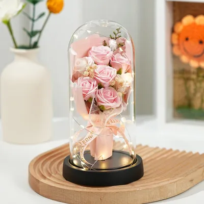 Produktbild von Minicee Ewige Rose in Glasglocke mit LED – 7 Ewige Rosen – Romantische Geschenkidee für Valentinstag & Geburtstag