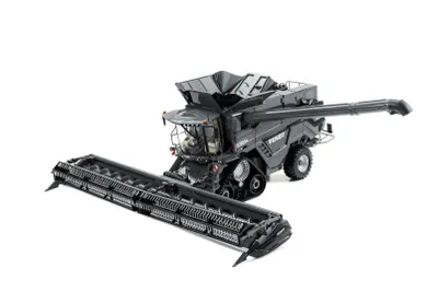 Produktbild von Universal Hobbies Fendt IDEAL 10T Mähdrescher, 6624