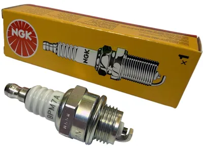 Produktbild von Zündkerze NGK für Jonsered 2041 2050 2139T 2188 2238 2234 2255 / BPM7A Motorsäge