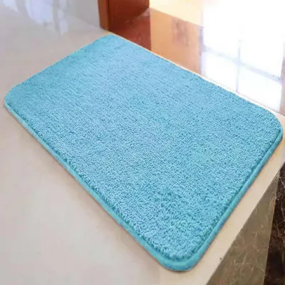 Image de Tapis de bain antidérapant, absorbant, doux et moelleux, de couleur bleu ciel, dimensions 45 x 75 cm