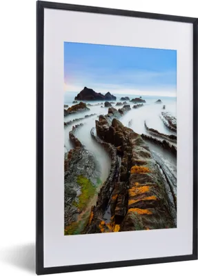 Produktbild von MuchoWow® Gerahmtes Poster Nebel - Felsen - Wasser - Natur 40x60 cm - Poster mit Schwarzem Bilderrahmen Wandposter Rahmen Foto Bilder - Poster in Rahmen