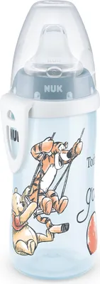 Produktbild von NUK Active Cup Trinklernbecher | 12+ Monate | auslaufsichere Trinkschnabel | Clip & Schutzkappe | -frei | 300 ml | Disney Winnie Puuh (Blau)